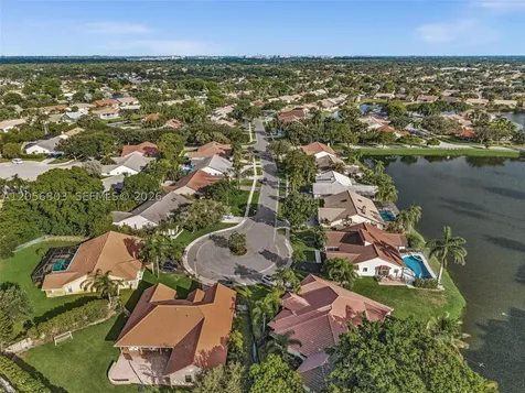 1661 NW 100th Way Plantation FL 33322