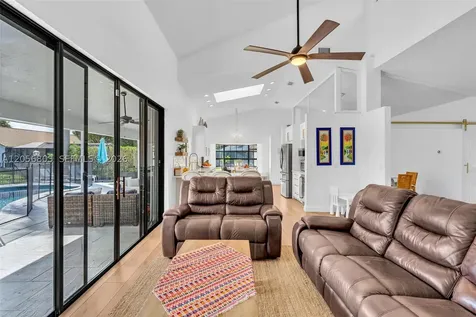 1661 NW 100th Way Plantation FL 33322