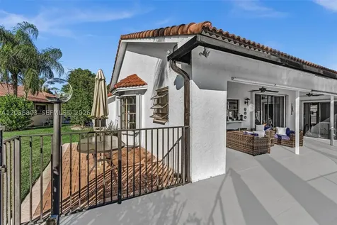 1661 NW 100th Way Plantation FL 33322