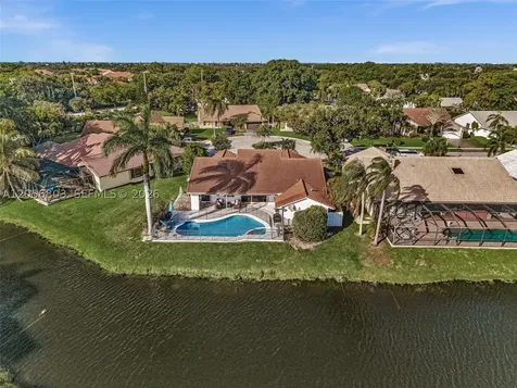1661 NW 100th Way Plantation FL 33322