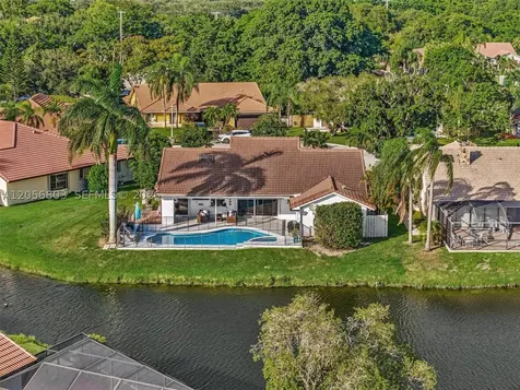 1661 NW 100th Way Plantation FL 33322