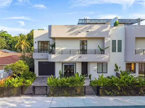984 SW 10th Street Miami FL 33130