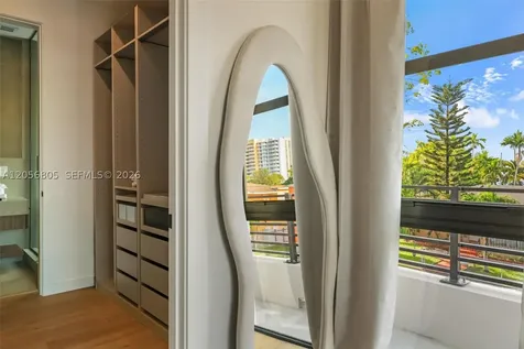 984 SW 10th Street Miami FL 33130