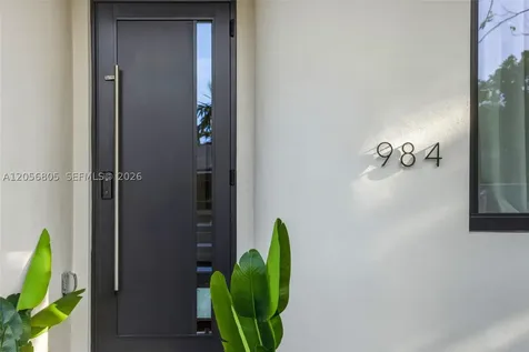 984 SW 10th Street Miami FL 33130
