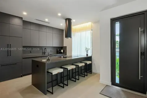 984 SW 10th Street Miami FL 33130