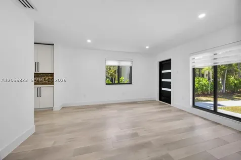 3052 SW 26th Street Miami FL 33133