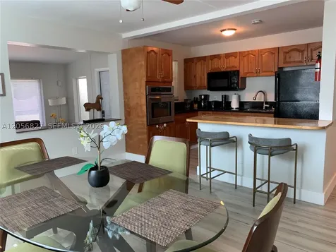 Hallandale Beach FL 33009