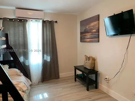 Hallandale Beach FL 33009
