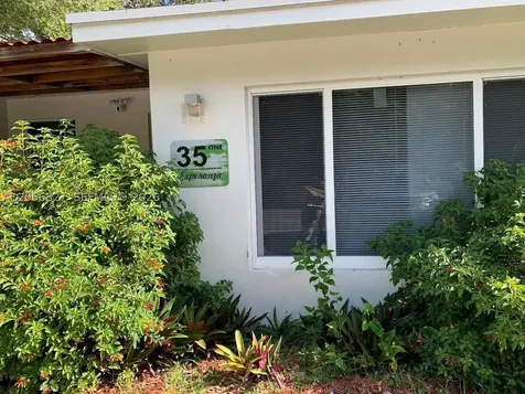 Hallandale Beach FL 33009