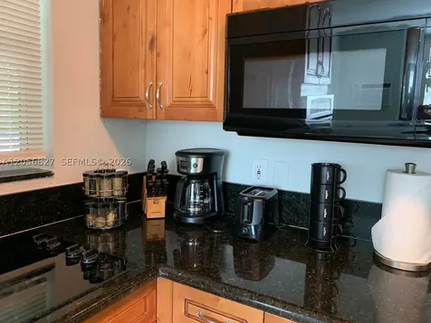 Hallandale Beach FL 33009