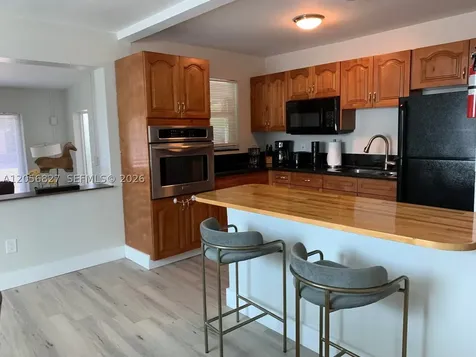 Hallandale Beach FL 33009