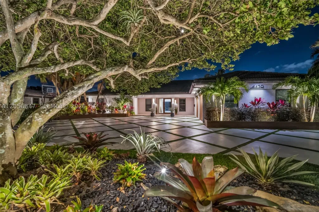 4430 Casper Court Hollywood FL 33021