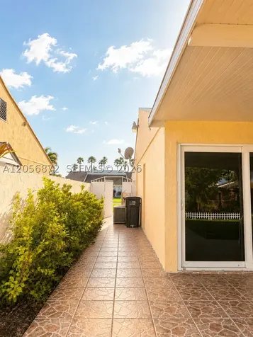 617 SW 96th Court Miami FL 33174
