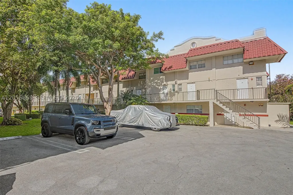 6709 N Kendall Drive Pinecrest FL 33156