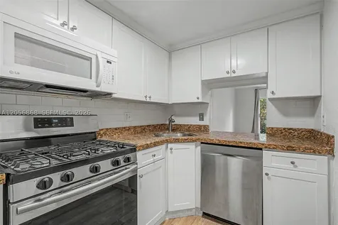 6709 N Kendall Drive Pinecrest FL 33156
