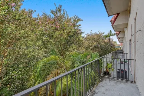 6709 N Kendall Drive Pinecrest FL 33156