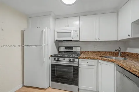 6709 N Kendall Drive Pinecrest FL 33156