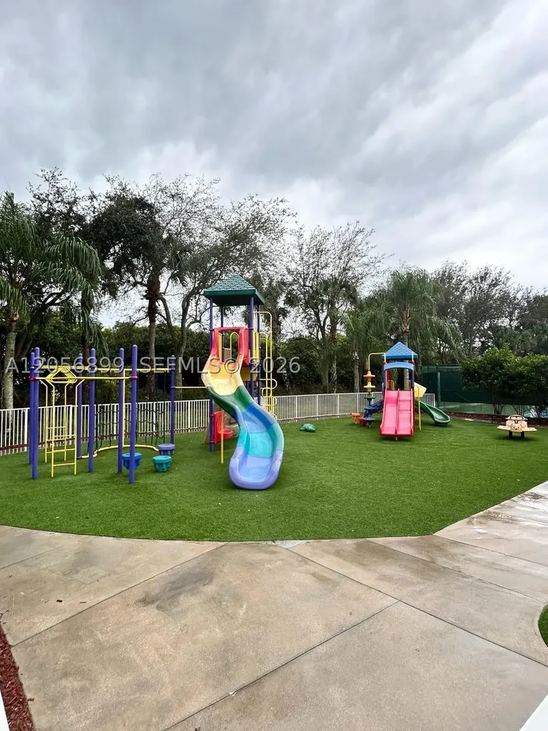 21205 Via Eden Boca Raton FL 33433