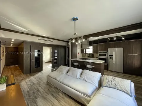 610 8th Street Miami Beach FL 33139