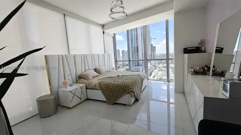 1100 Biscayne Boulevard Miami FL 33132