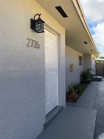 2735 NW 27th Street Miami FL 33142
