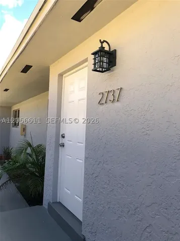 2735 NW 27th Street Miami FL 33142