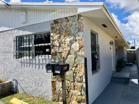 2735 NW 27th Street Miami FL 33142