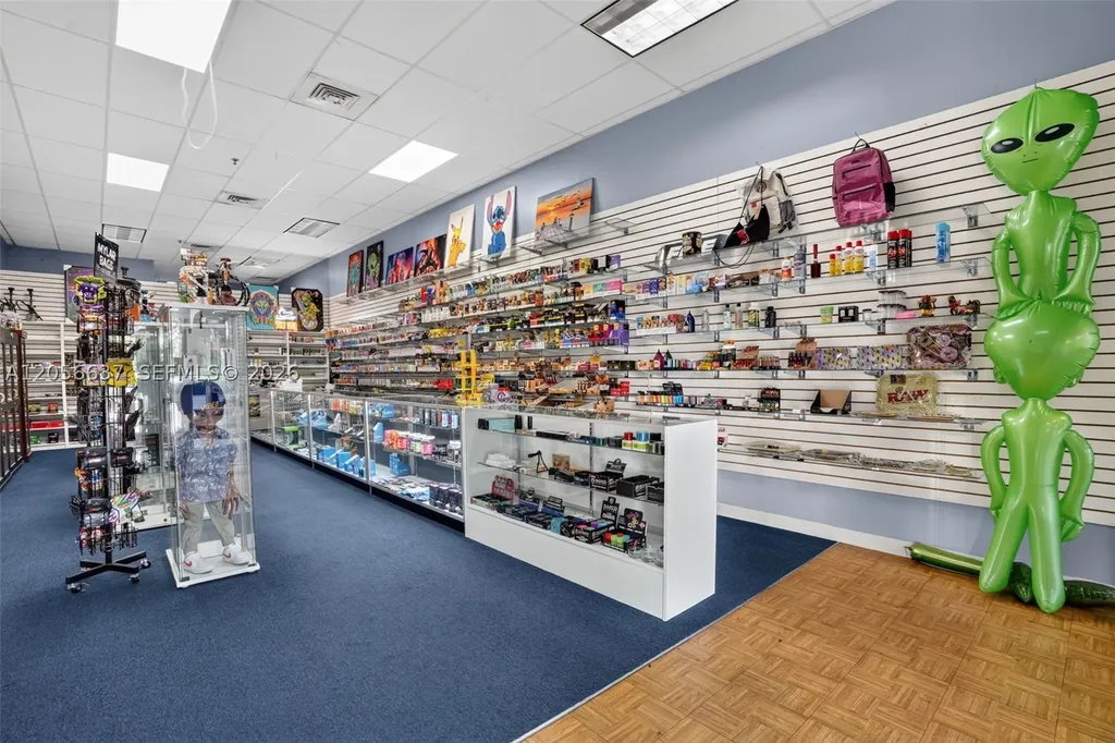 Smoke Shop For Sale In Tamiami Kendall FL 33184