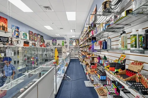 Smoke Shop For Sale In Tamiami Kendall FL 33184