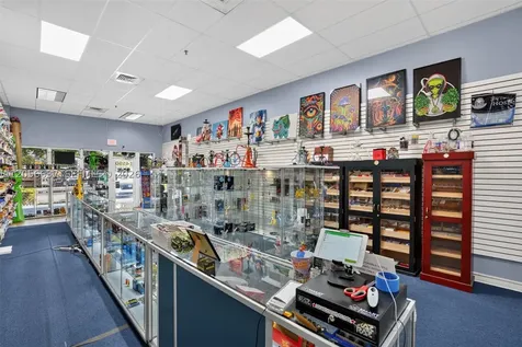Smoke Shop For Sale In Tamiami Kendall FL 33184