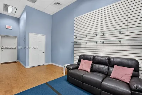 Smoke Shop For Sale In Tamiami Kendall FL 33184