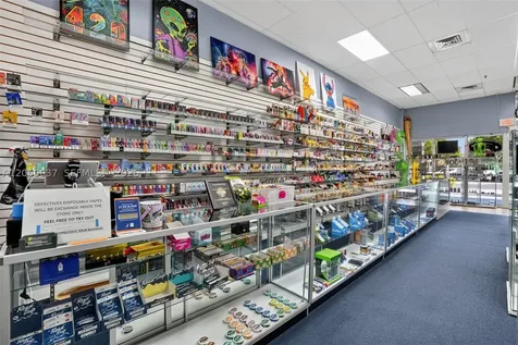Smoke Shop For Sale In Tamiami Kendall FL 33184