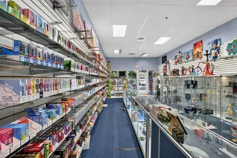 Smoke Shop For Sale In Tamiami Kendall FL 33184