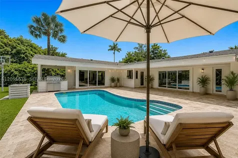 15540 SW 82nd Court Palmetto Bay FL 33157
