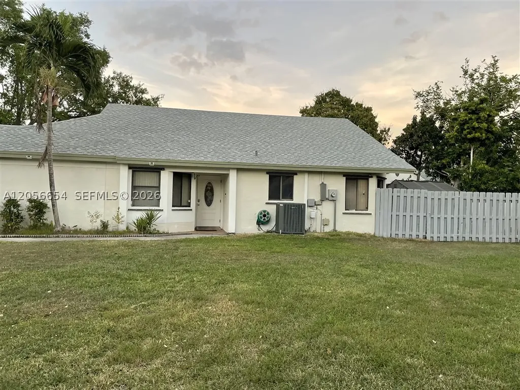 308 Bishop Road North Lauderdale FL 33068