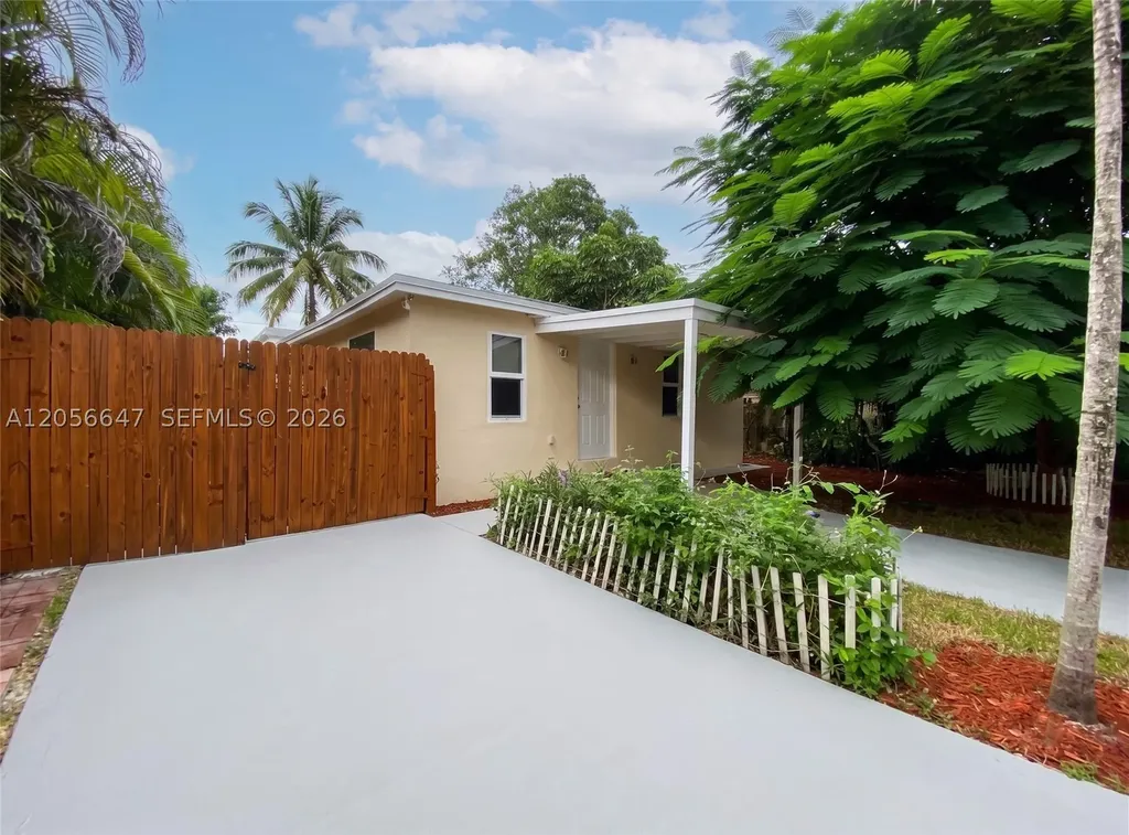2241 Madison Street Hollywood FL 33020