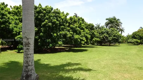4 Av NE 152 Street Biscayne Gardens FL 33162