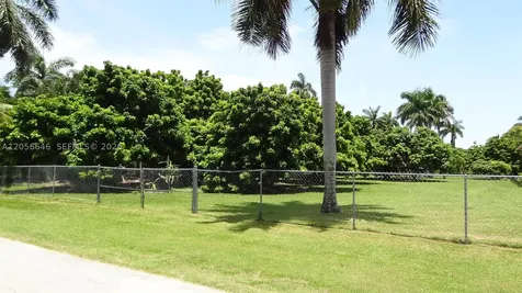 4 Av NE 152 Street Biscayne Gardens FL 33162