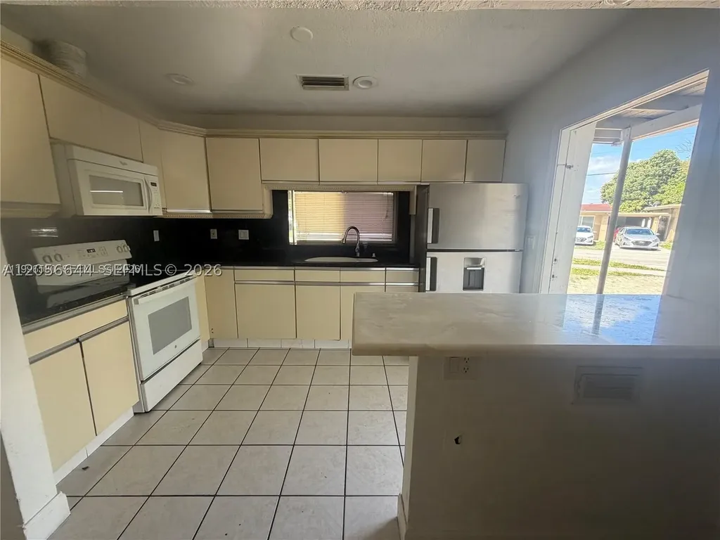 6045 Dawson Street Hollywood FL 33023