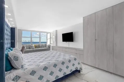 6039 Collins Avenue Miami Beach FL 33140