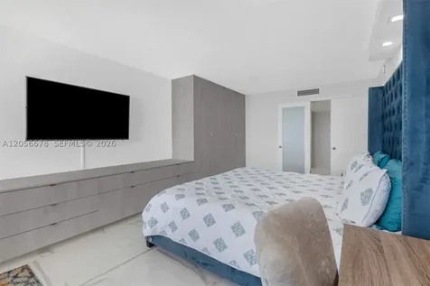 6039 Collins Avenue Miami Beach FL 33140
