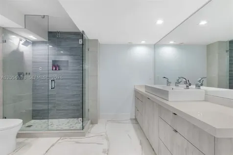 6039 Collins Avenue Miami Beach FL 33140