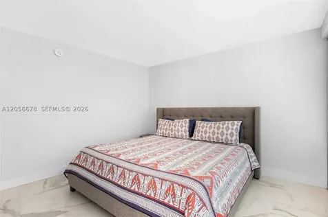 6039 Collins Avenue Miami Beach FL 33140