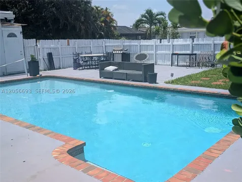 Hollywood FL 33021