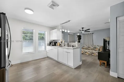 3231 SW 25th Street Miami FL 33133