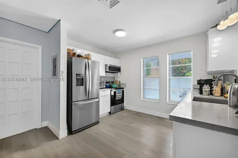 3231 SW 25th Street Miami FL 33133