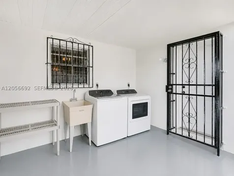 3231 SW 25th Street Miami FL 33133