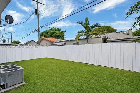 3231 SW 25th Street Miami FL 33133