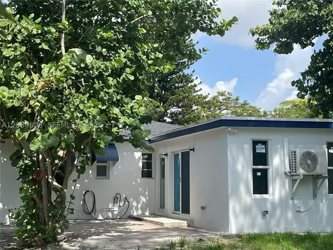 1420 NE 1st Avenue Fort Lauderdale FL 33304