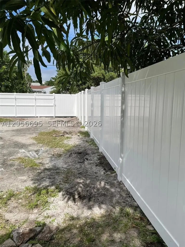 2015 Washington Street Hollywood FL 33020